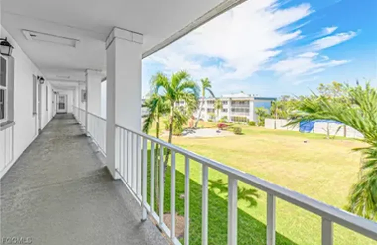 1724 PINE VALLEY DR APT 318, FORT MYERS,..., Fort Myers, FL 33907
