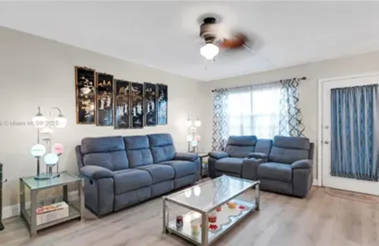 551 SW 135TH AVE APT 111B, PEMBROKE PINE..., Pembroke Pines, FL 33027