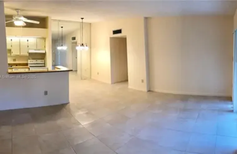 9674 S BELFORT CIR # 202, TAMARAC, FL, 3..., Tamarac, FL 33321