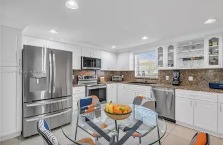 281 S HOLLYBROOK DR APT 106, PEMBROKE PI..., Pembroke Pines, FL 33025