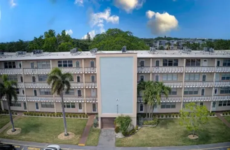 408 SOUTHAMPTON A # 408, WEST PALM BEACH..., West Palm Beach, FL 33417