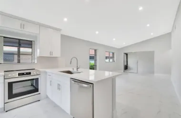 8055 SWEETBRIAR WAY, BOCA RATON, FL, 334..., Boca Raton, FL 33496