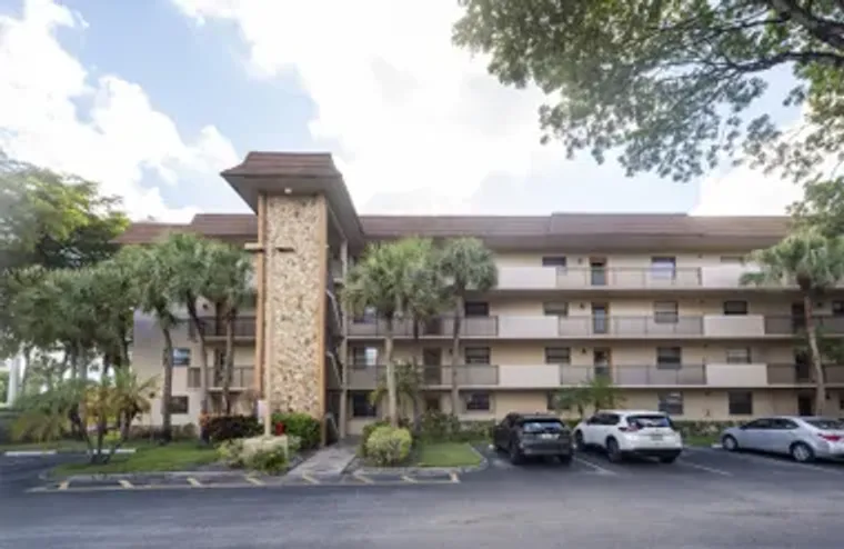 4965 E SABAL PALM BLVD 303, TAMARAC, FL,..., Tamarac, FL 33319