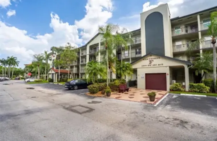 1300 SW 130TH AVE 111F, PEMBROKE PINES, ..., Pembroke Pines, FL 33027