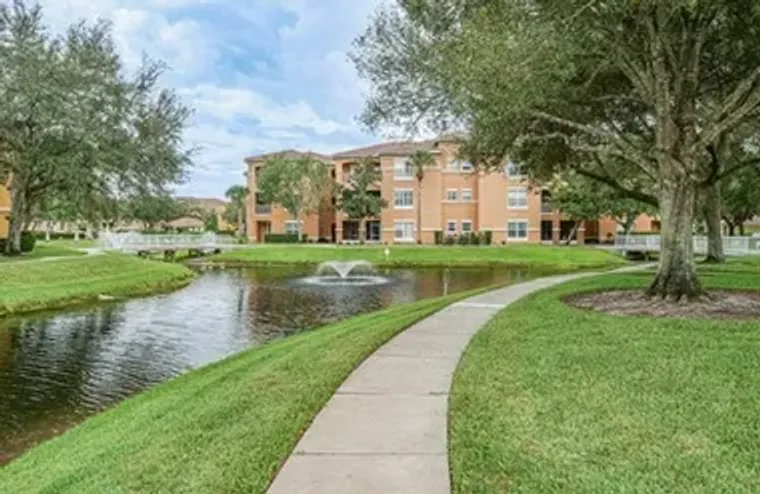 5060 FAIRWAYS CIR F212, VERO BEACH, FL, ..., Vero Beach, FL 32967