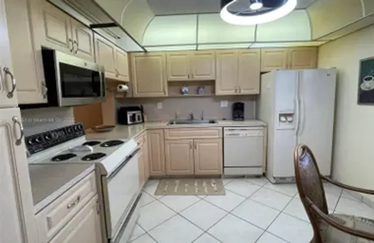 4975 E SABAL PALM BLVD 208, TAMARAC, FL,..., Tamarac, FL 33319