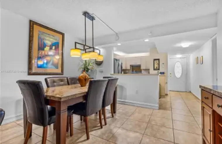 711 S HOLLYBROOK DR APT 210, PEMBROKE PI..., Pembroke Pines, FL 33025