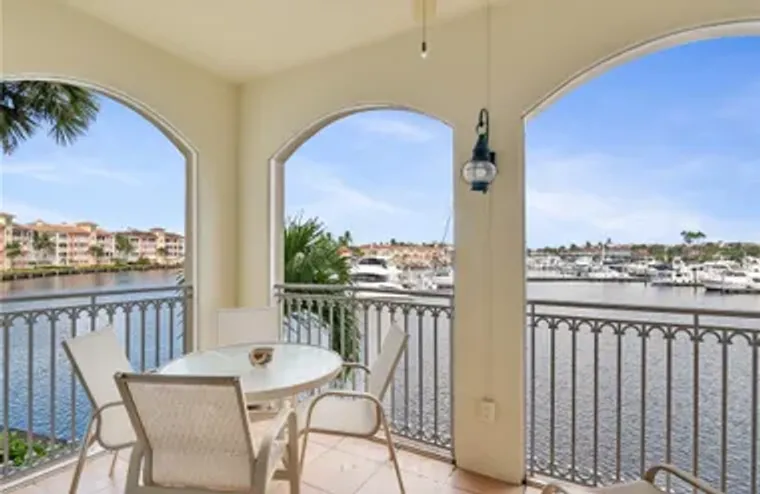 5225 E HARBOR VILLAGE DR 204, VERO BEACH..., Vero Beach, FL 32967