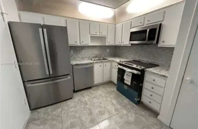 2061 NW 47TH TER 212, LAUDERHILL, FL, 33..., Lauderhill, FL 33313