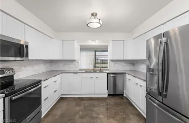 1331 S BRANDYWINE CIR, FORT MYERS, FL, 3..., Fort Myers, FL 33919