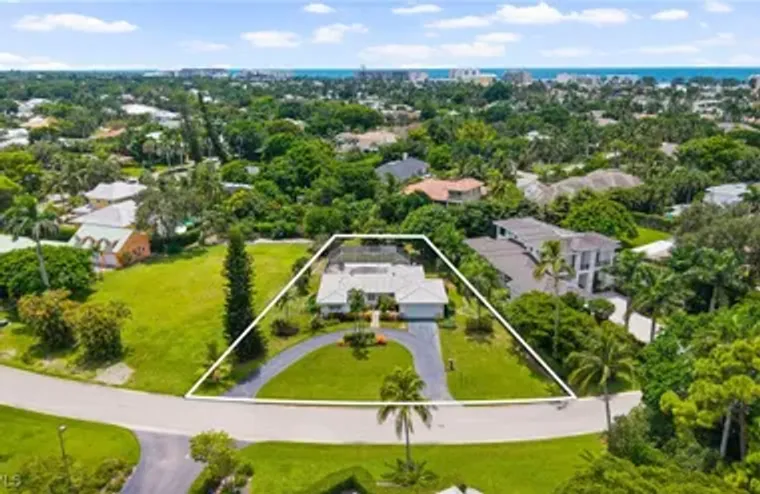 700 BOW LINE DR, NAPLES, FL, 34103, Naples, FL 34103