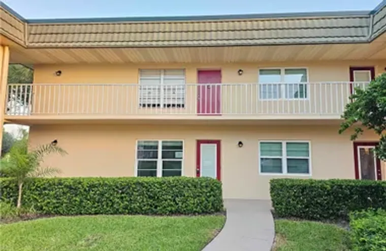 35 VISTA GARDENS TRL 102, VERO BEACH, FL..., Vero Beach, FL 32962