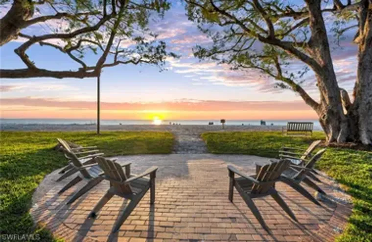 2050 CRAYTON RD, NAPLES, FL, 34102, Naples, FL 34102