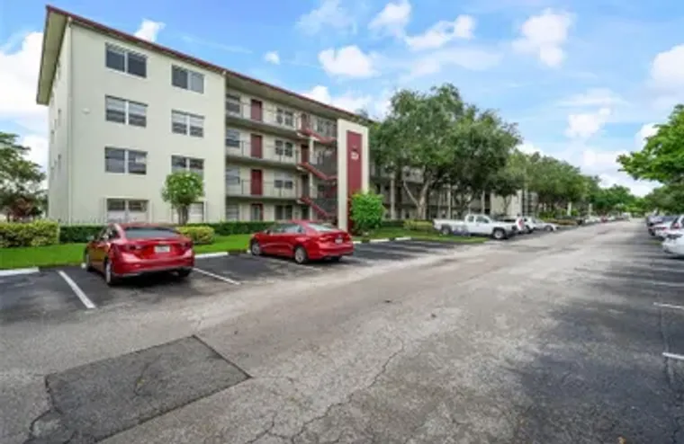 13255 SW 7TH CT 403D, PEMBROKE PINES, FL..., Pembroke Pines, FL 33027