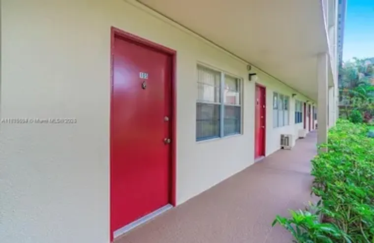 251 SW 134TH WAY 105M, PEMBROKE PINES, F..., Pembroke Pines, FL 33027