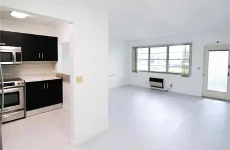 319 NEWPORT V # 319, DEERFIELD BEACH, FL..., Deerfield Beach, FL 33442