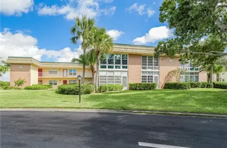 30 VISTA GARDENS TRL 204, VERO BEACH, FL..., Vero Beach, FL 32962