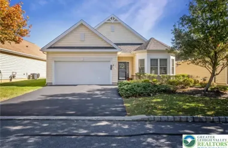 6910 CONSTITUTION DR, BETHLEHEM, PA, 180..., Bethlehem, PA 18017