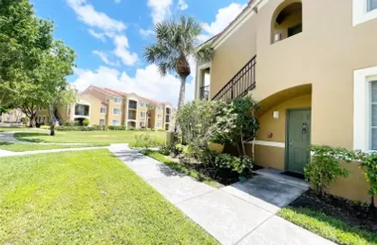 8010 N NOB HILL RD APT 102, TAMARAC, FL,..., Tamarac, FL 33321
