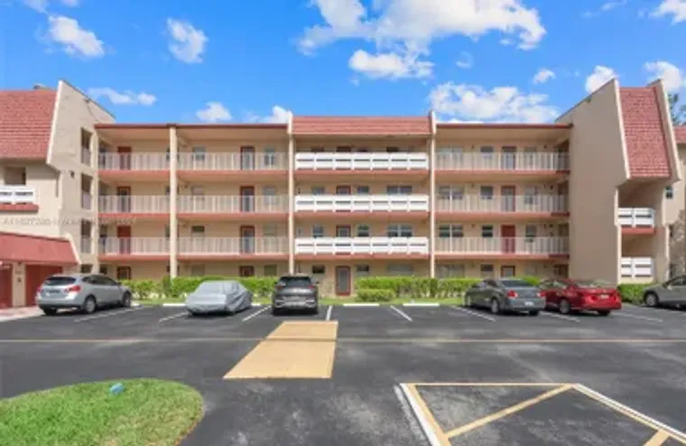 1045 COUNTRY CLUB DR APT 107, MARGATE, F..., Margate, FL 33063