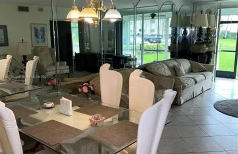 9720 S HOLLYBROOK LAKE DR APT 101, PEMBR..., Pembroke Pines, FL 33025