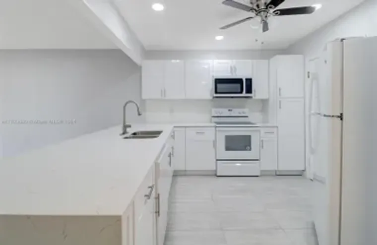 2251 NW 48TH TER 208, LAUDERHILL, FL, 33..., Lauderhill, FL 33313