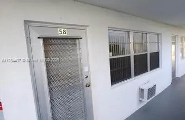 56 CANTERBURY C, WEST PALM BEACH, FL, 33..., West Palm Beach, FL 33417