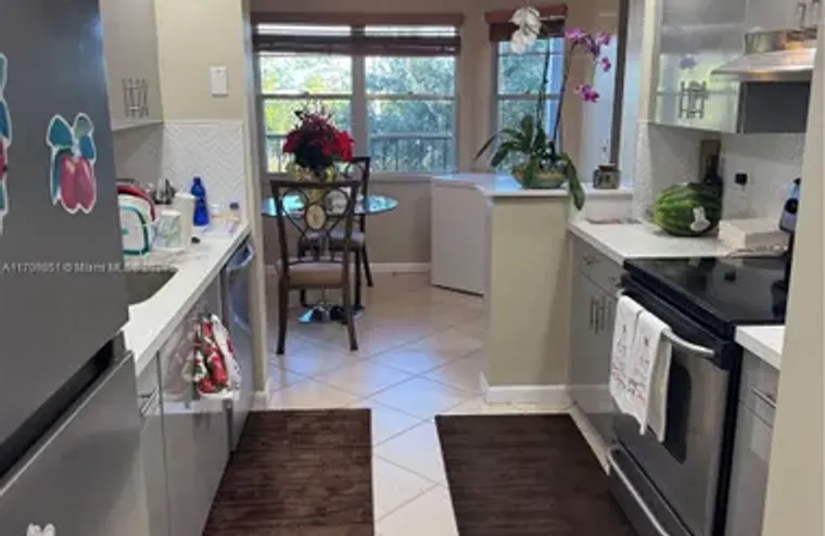 12650 SW 6TH ST 411K, PEMBROKE PINES, FL..., Pembroke Pines, FL 33027