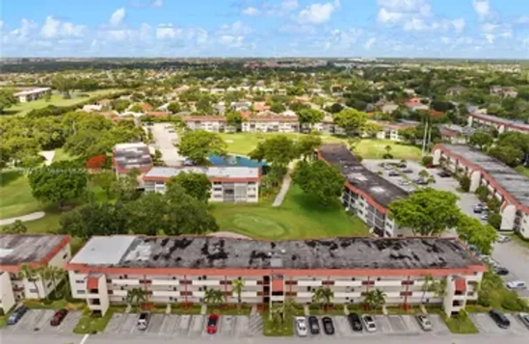 711 S HOLLYBROOK DR 109, PEMBROKE PINES,..., Pembroke Pines, FL 33025