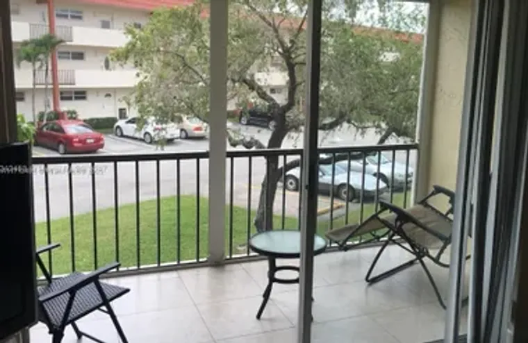 311 S HOLLYBROOK DR APT 202, PEMBROKE PI..., Pembroke Pines, FL 33025