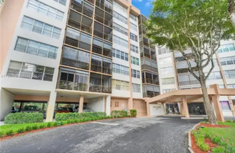 1400 SAINT CHARLES PL L4, PEMBROKE PINES..., Pembroke Pines, FL 33026