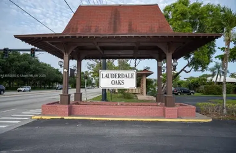 2861 NW 47TH TER APT 201A, LAUDERDALE LA..., Lauderdale Lakes, FL 33313