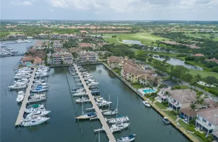 5520 N HARBOR VILLAGE DR APT 205, VERO B..., Vero Beach, FL 32967