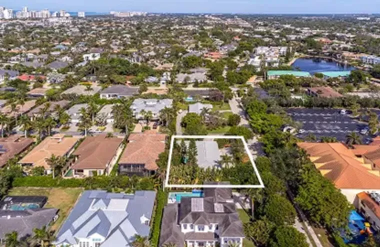 698 FAIRWAY TER, NAPLES, FL, 34103, Naples, FL 34103