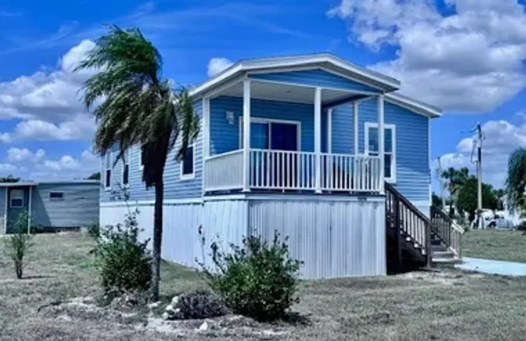 5698 CAPTAIN JOHN SMITH LOOP, NORTH FORT..., North Fort Myers, FL 33917