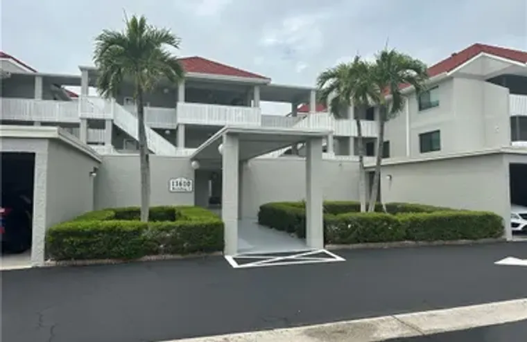 11610 CARAVEL CIR 102, FORT MYERS, FL, 3..., Fort Myers, FL 33908