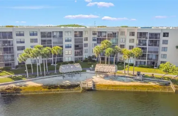 1001 COLONY POINT CIR 419, PEMBROKE PINE..., Pembroke Pines, FL 33026