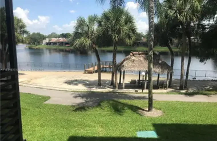 1101 COLONY POINT CIR 206, PEMBROKE PINE..., Pembroke Pines, FL 33026