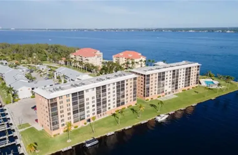 4260 SE 20TH PL 401, CAPE CORAL, FL, 339..., Cape Coral, FL 33904