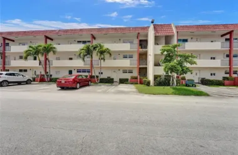 811 S HOLLYBROOK DR 207, PEMBROKE PINES,..., Pembroke Pines, FL 33025