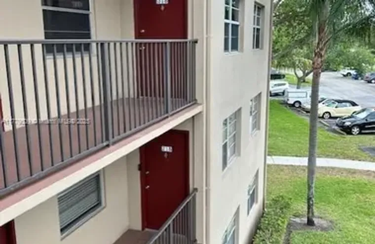 13455 SW 9TH CT J318, PEMBROKE PINES, FL..., Pembroke Pines, FL 33027