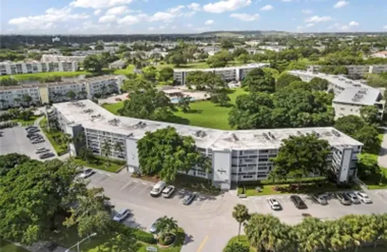 1012 BERKSHIRE A # 1012, DEERFIELD BEACH..., Deerfield Beach, FL 33442