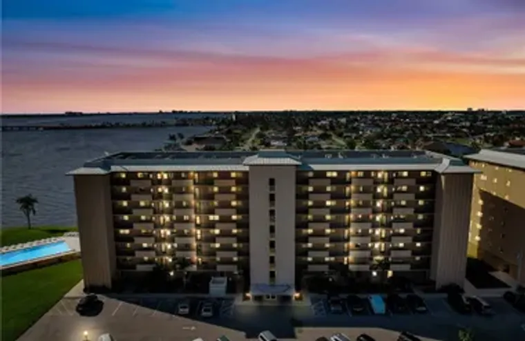 4280 SE 20TH PL 207, CAPE CORAL, FL, 339..., Cape Coral, FL 33904