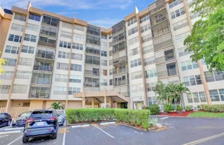 1100 SAINT CHARLES PL 504, PEMBROKE PINE..., Pembroke Pines, FL 33026