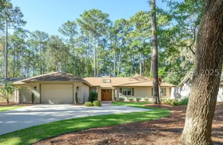 20 EDGEWOOD DR, HILTON HEAD ISLAND, SC, ..., Hilton Head Island, SC 29926