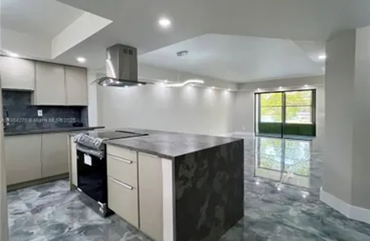 4930 E SABAL PALM BLVD 206, TAMARAC, FL,..., Tamarac, FL 33319