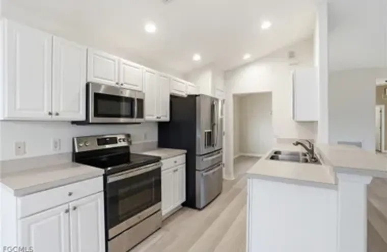 10055 OAKHURST WAY, FORT MYERS, FL, 3391..., Fort Myers, FL 33913