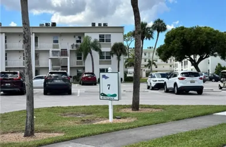 1624 PINE VALLEY DR APT 115, FORT MYERS,..., Fort Myers, FL 33907