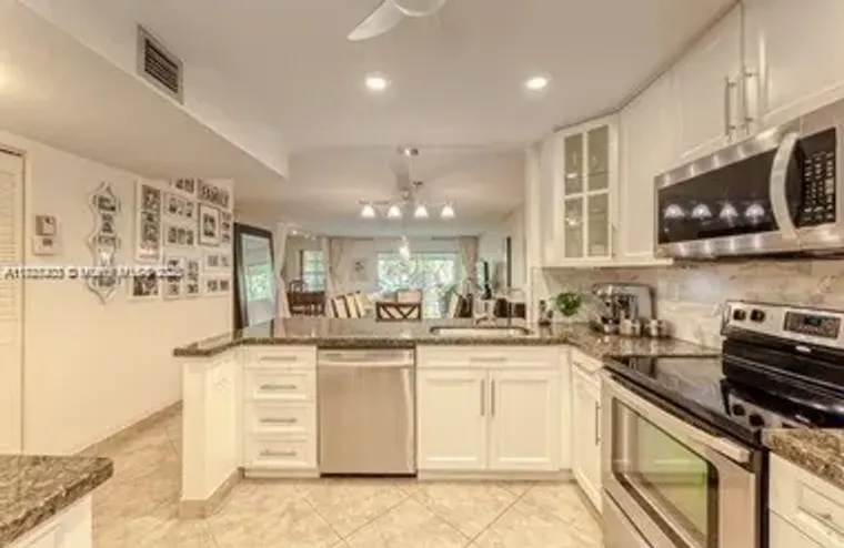 3772 INVERRARY BLVD 201, LAUDERHILL, FL,..., Lauderhill, FL 33319