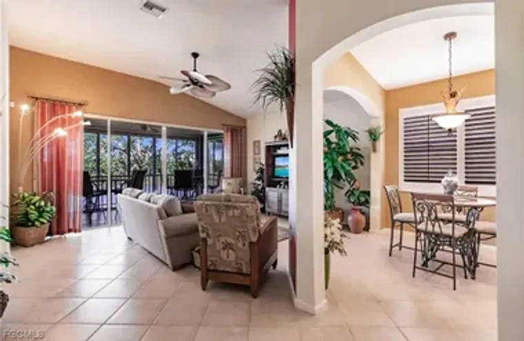 3011 MEANDERING WAY 202, FORT MYERS, FL,..., Fort Myers, FL 33905